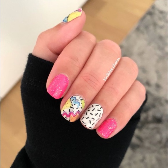 🎉3/$25 NWT Retired & Rare Color Street "Totally Rad" dry Nail polish Strips - Picture 10 of 10